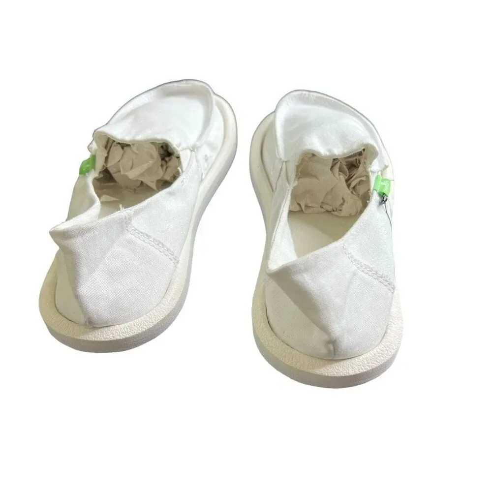 NWT Sanuk Youth Lil Donna White Loafer Size 1